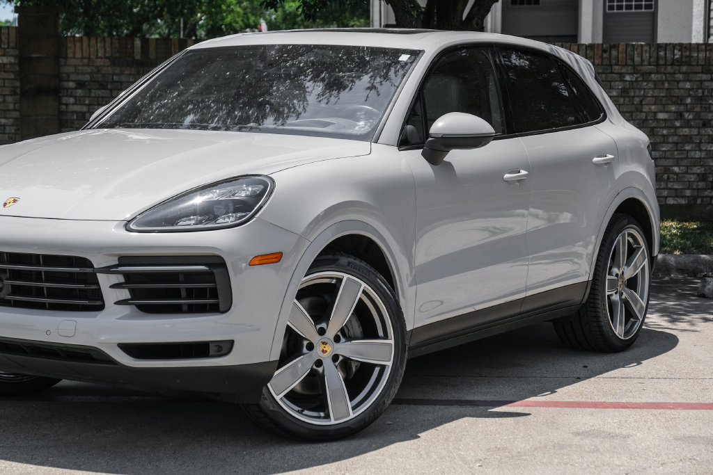 Used 2023 Porsche Cayenne S Platinum AWD/4WD image 14