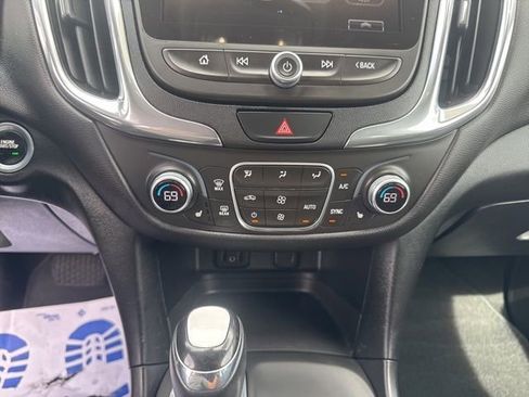 Used 2018 Chevrolet Equinox LT w/ Sun & Infotainment Package image 23