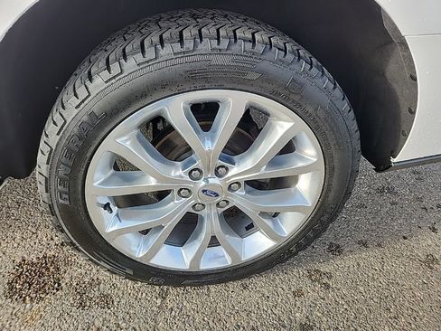 Used 2018 Ford Expedition Max Limited w/ Equipment Group 302A AWD/4WD image 39
