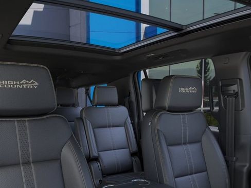 New 2026 Chevrolet Suburban High Country AWD/4WD image 25