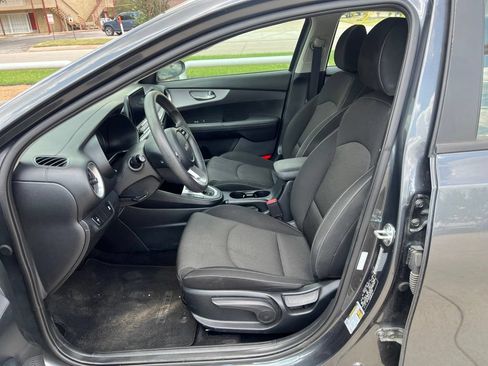 Used 2024 Kia Forte LXS FWD image 5