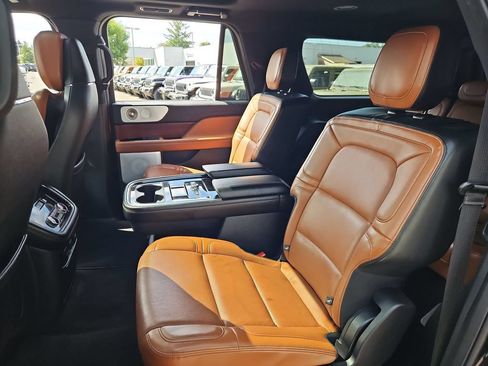 Used 2021 Lincoln Navigator L Reserve AWD/4WD image 14