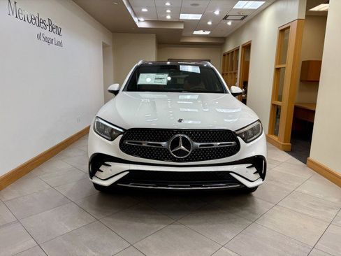 New 2026 Mercedes-Benz GLC 300 image 2