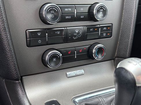 Used 2011 Ford Mustang GT Premium w/ Comfort Pkg RWD image 25