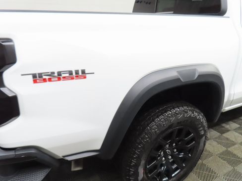 Used 2025 Chevrolet Colorado Trail Boss image 29