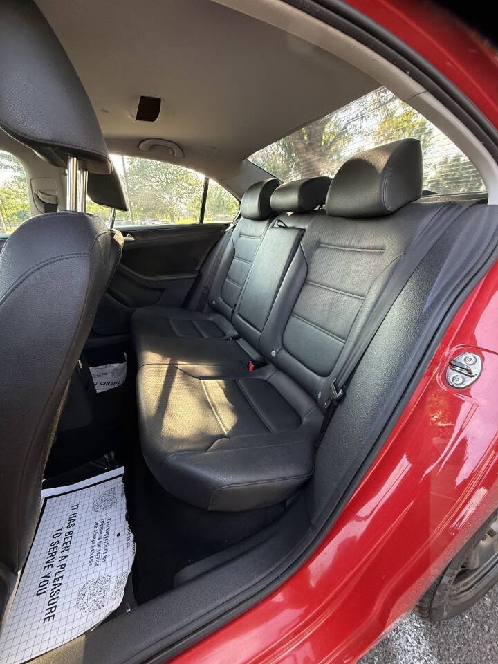 Used 2012 Volkswagen Jetta SE FWD image 13