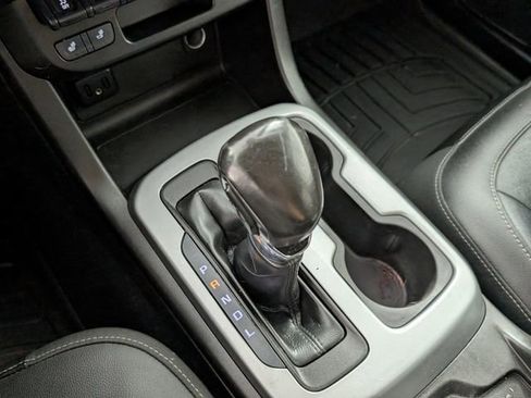 Used 2022 Chevrolet Colorado ZR2 image 40