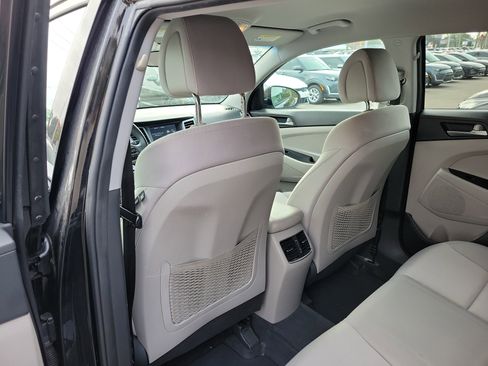 Used 2018 Hyundai Tucson Sport image 16