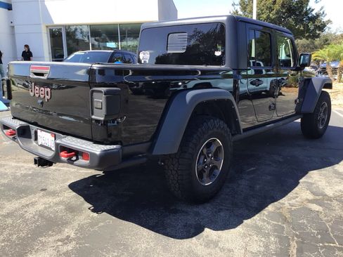 Used 2021 Jeep Gladiator Rubicon w/ Trailer Tow Package AWD/4WD image 4