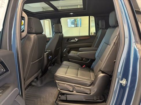 Used 2025 GMC Yukon XL Denali w/ Sun & Power Step Package AWD/4WD image 21
