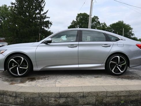 Used 2018 Honda Accord Sport image 8