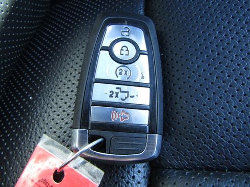 Used 2021 Ford F250 Lariat image 38