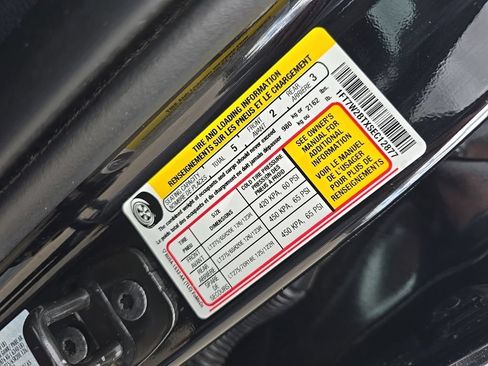 Used 2025 Ford F250 Lariat w/ Black Appearance Package AWD/4WD image 11