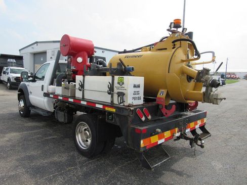 Used 2016 Ford F550 2WD Regular Cab Super Duty image 4