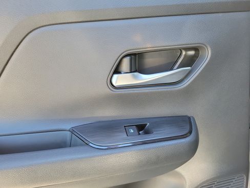 Certified 2025 Nissan Kicks SV w/ SV Premium Package FWD image 19