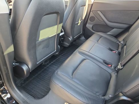 Used 2020 Tesla Model Y Long Range image 20