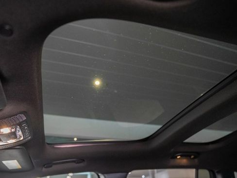 Certified 2022 Mercedes-Benz GLB 250 4MATIC image 15