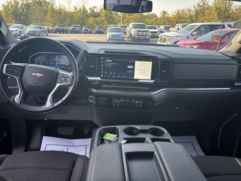 Used 2024 Chevrolet Silverado 2500 LT image 15