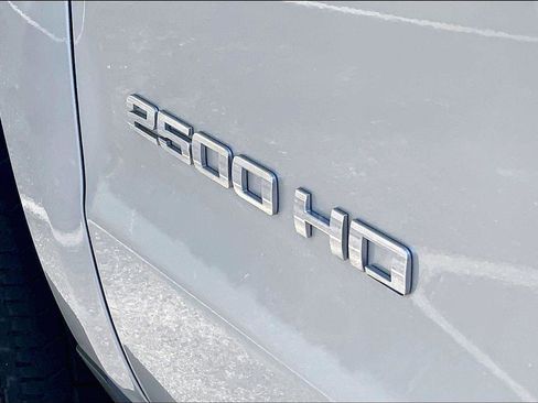 Used 2019 Chevrolet Silverado 2500 W/T AWD/4WD image 8