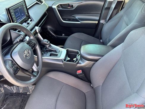 Certified 2019 Toyota RAV4 LE w/ Carpet Mat Package FWD image 20