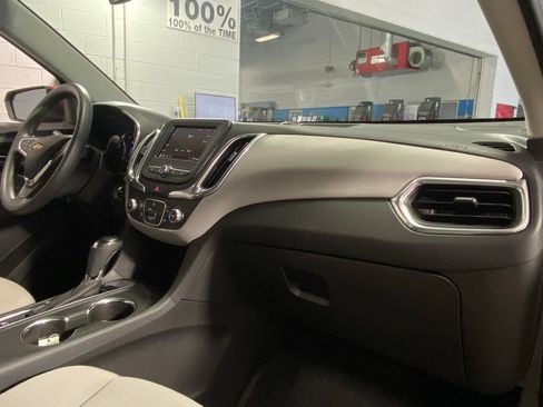 Used 2020 Chevrolet Equinox LT w/ LPO, Floor Liner Package FWD image 32