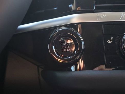 New 2026 Nissan Pathfinder SV image 31