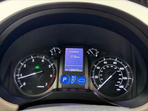 Used 2016 Lexus GX 460 image 25