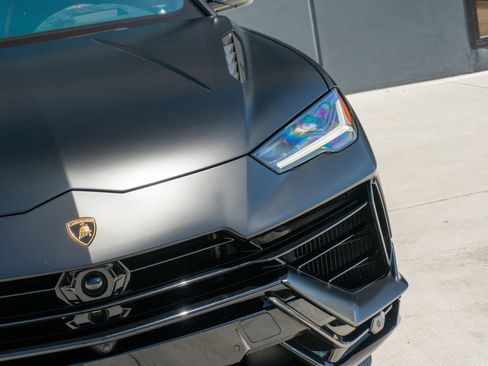 Used 2023 Lamborghini Urus Performante AWD/4WD image 27