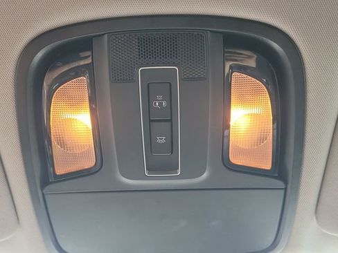 Used 2020 Kia Sorento LX AWD/4WD image 25