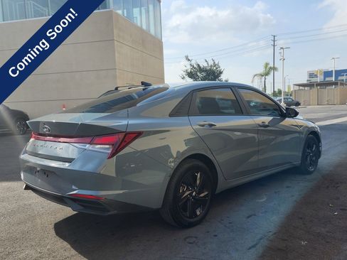 Used 2021 Hyundai Elantra SEL w/ Convenience Package FWD image 7