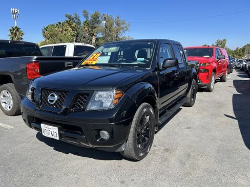 Used 2020 Nissan Frontier SV w/ Midnight Edition Floor Mats image 7