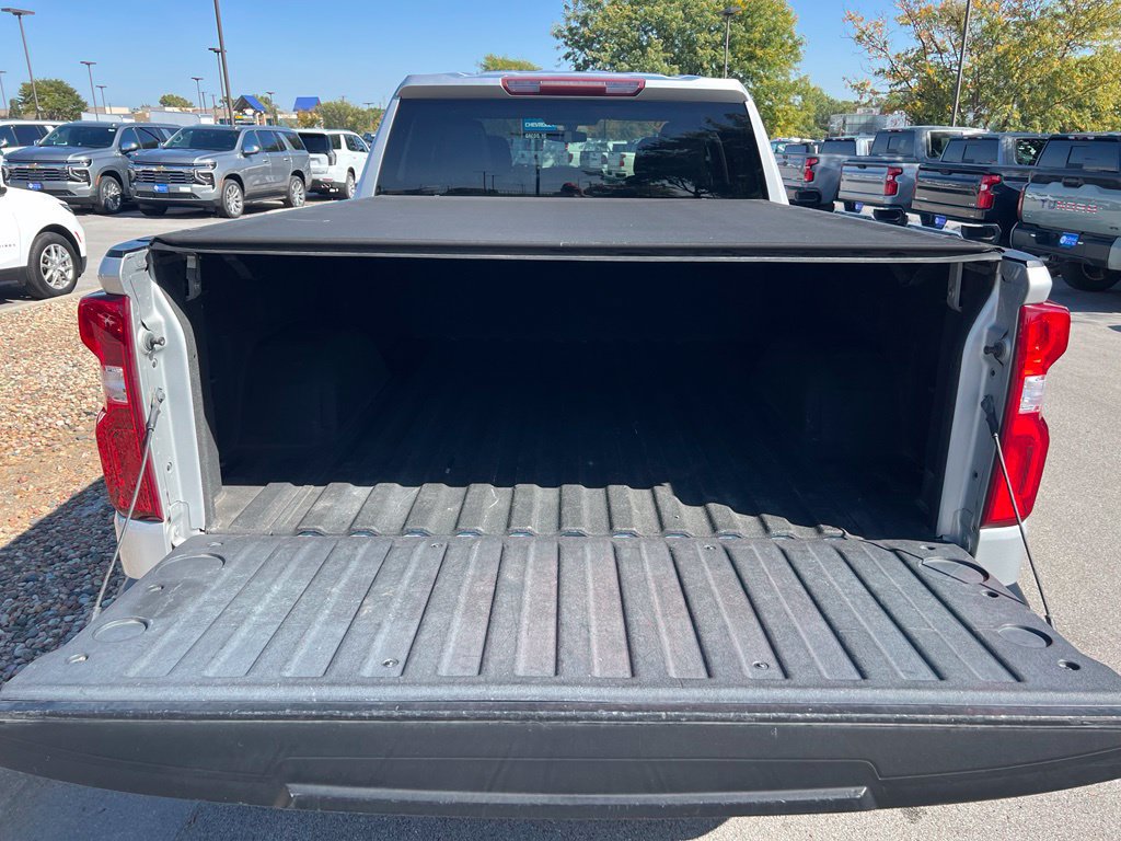 Used 2020 Chevrolet Silverado 1500 Custom w/ Custom Value Package AWD/4WD image 21