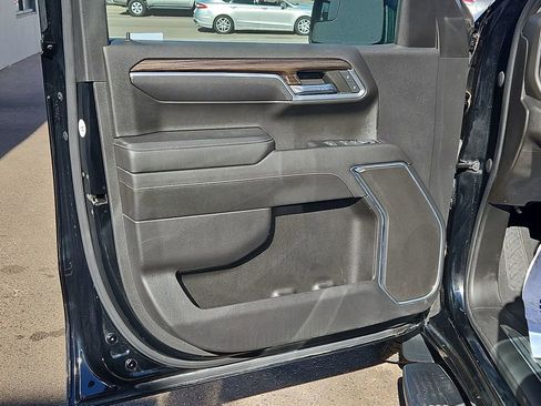 Used 2022 Chevrolet Silverado 1500 RST image 12