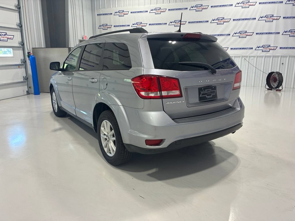 Used 2019 Dodge Journey SE w/ Connectivity Group FWD image 4
