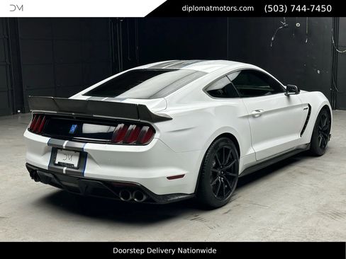 Used 2017 Ford Mustang Shelby GT350 image 6