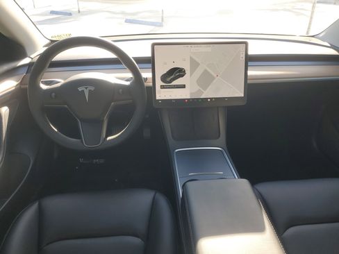 Used 2021 Tesla Model 3 Standard Range Plus image 14