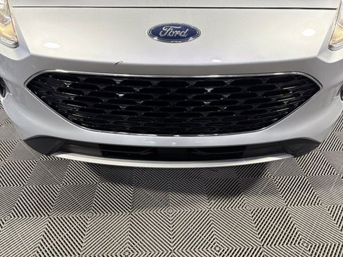Used 2020 Ford Escape SE image 20