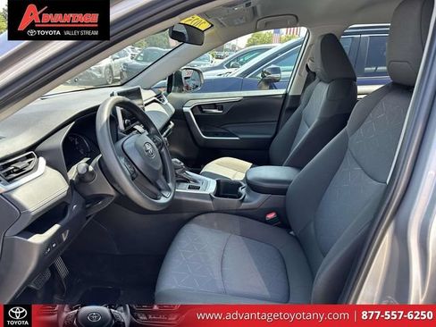 Certified 2025 Toyota RAV4 XLE AWD/4WD image 18
