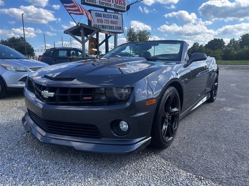 Used 2011 Chevrolet Camaro SS w/ LPO, Ground Effects Package RWD image 9