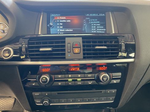 Used 2018 BMW X4 xDrive28i AWD/4WD image 25