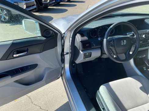 Used 2013 Honda Accord EX image 9