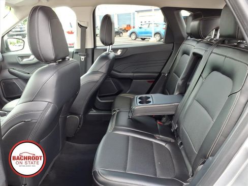 Used 2022 Ford Escape Titanium w/ Class II Trailer Tow Package AWD/4WD image 29