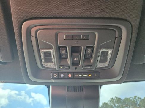 Used 2024 GMC Sierra 1500 AT4 w/ Technology Package image 15