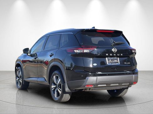 Used 2024 Nissan Rogue SL w/ SL Premium Package AWD/4WD image 3
