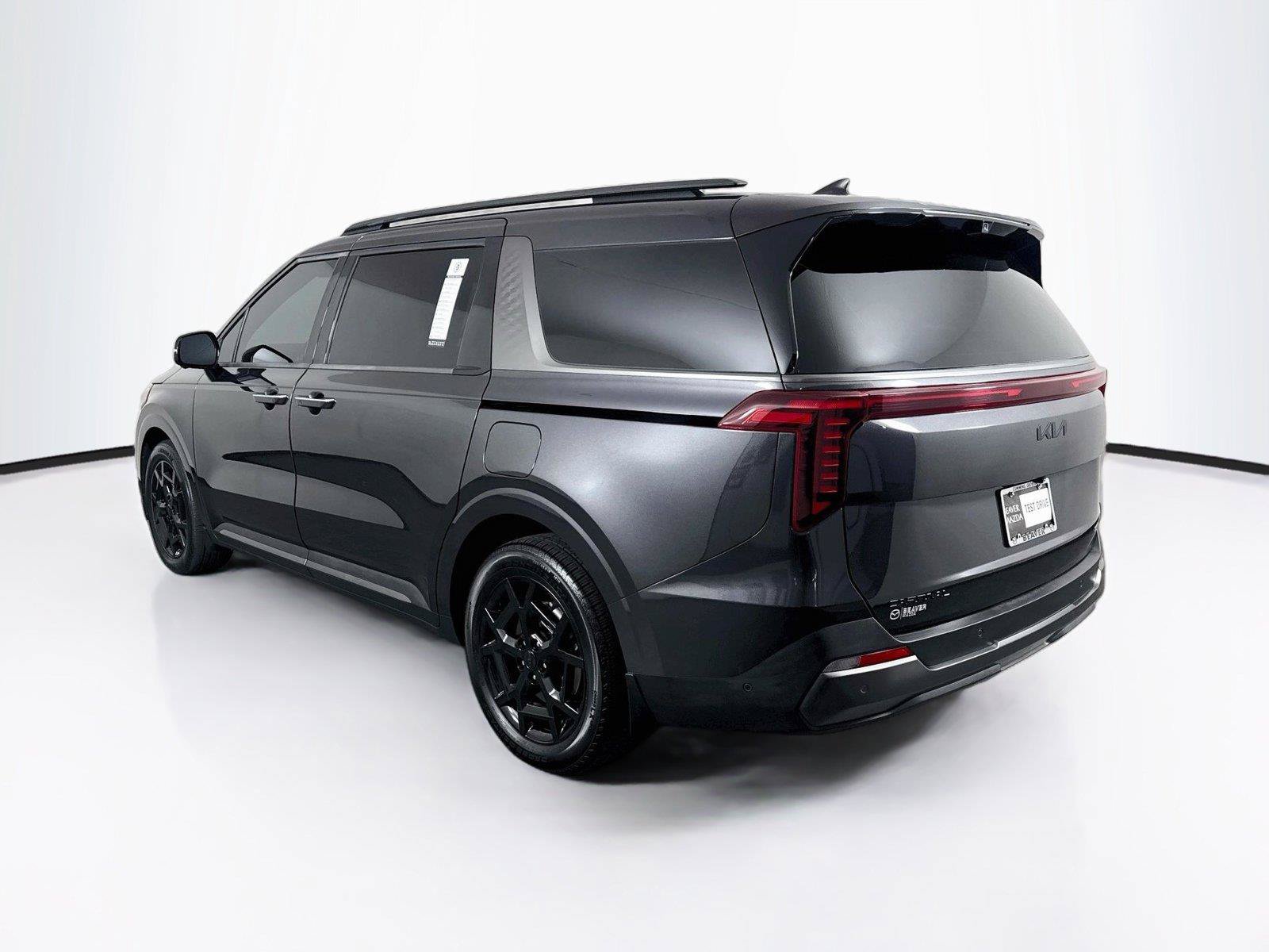 Used 2025 Kia Carnival SX Prestige FWD image 13