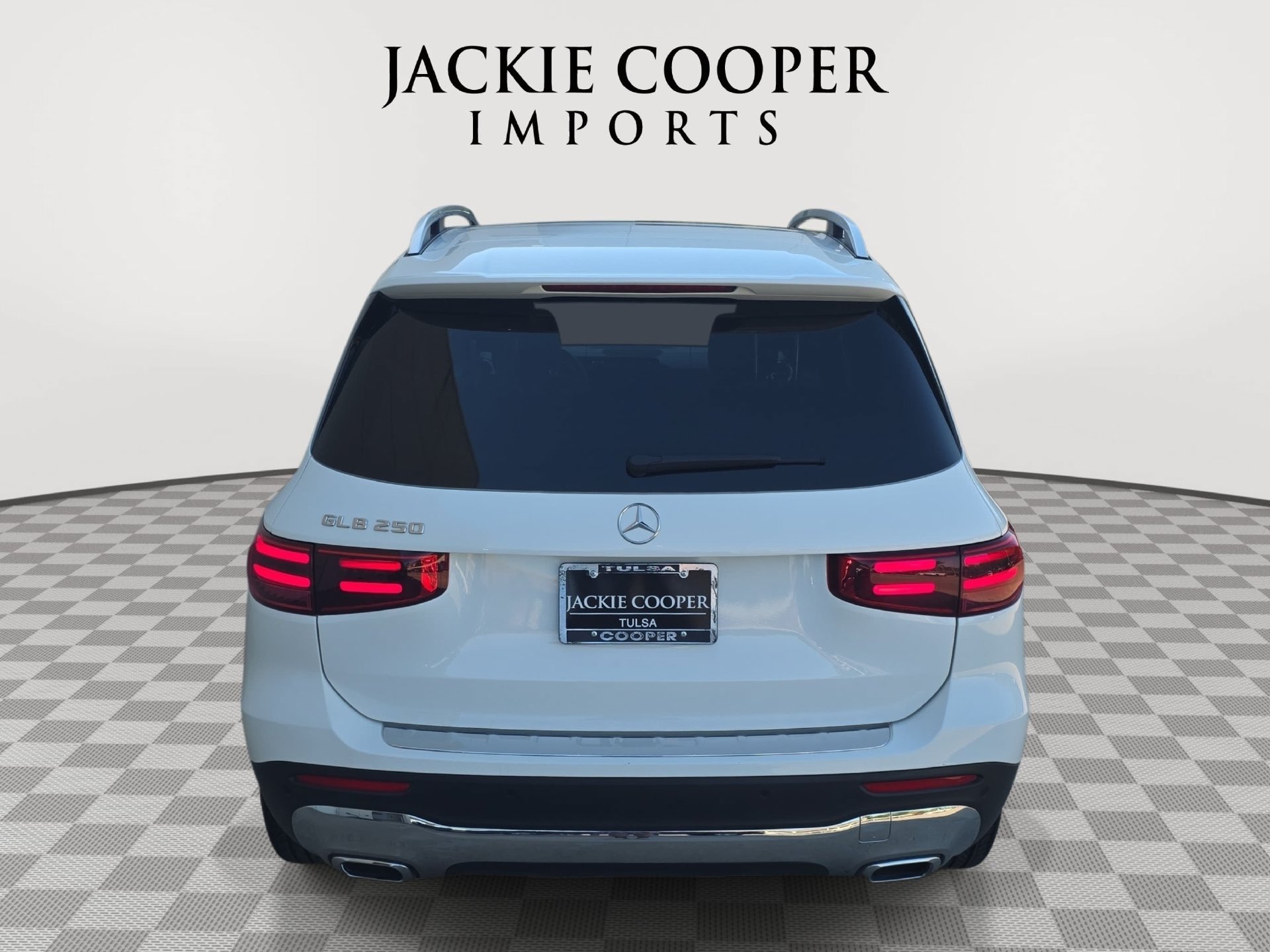 Used 2026 Mercedes-Benz GLB 250 image 6
