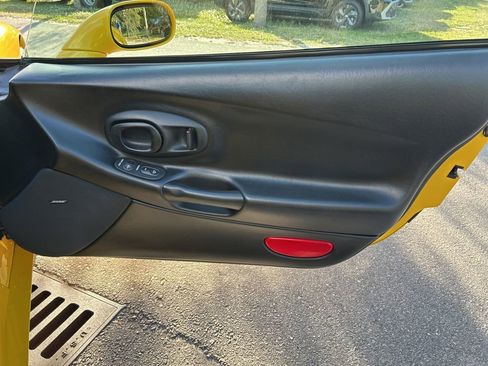 Used 2002 Chevrolet Corvette Convertible w/ Preferred Equipment Group2 image 31