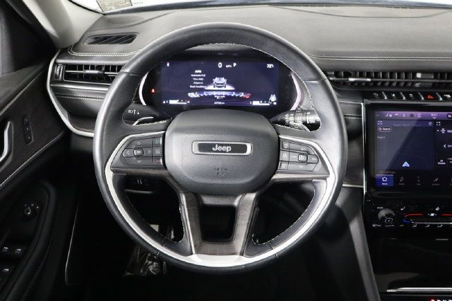Used 2022 Jeep Grand Cherokee Limited AWD/4WD image 7
