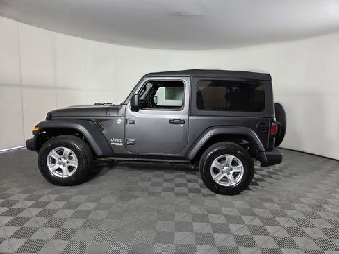Used 2018 Jeep Wrangler Sport image 9