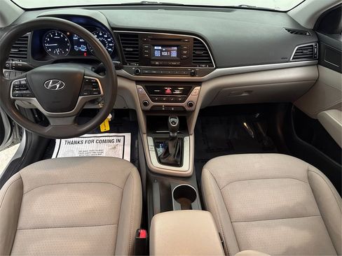 Used 2018 Hyundai Elantra SE image 35